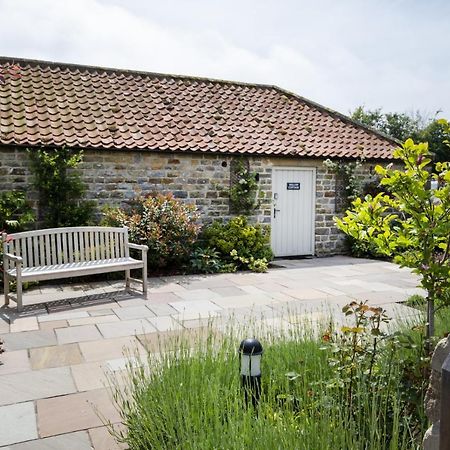 Thirley Cotes Farm Cottages Скарборо Экстерьер фото