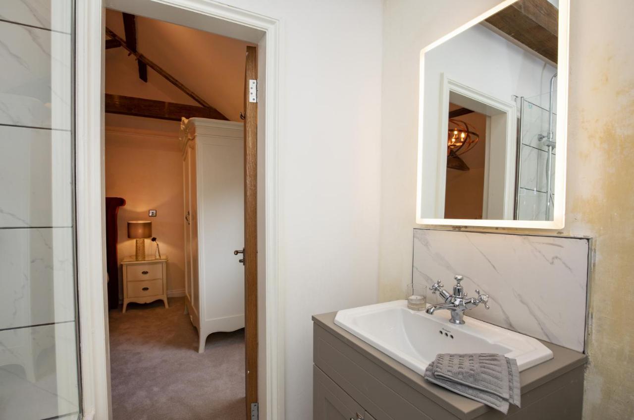 Thirley Cotes Farm Cottages Скарборо Экстерьер фото