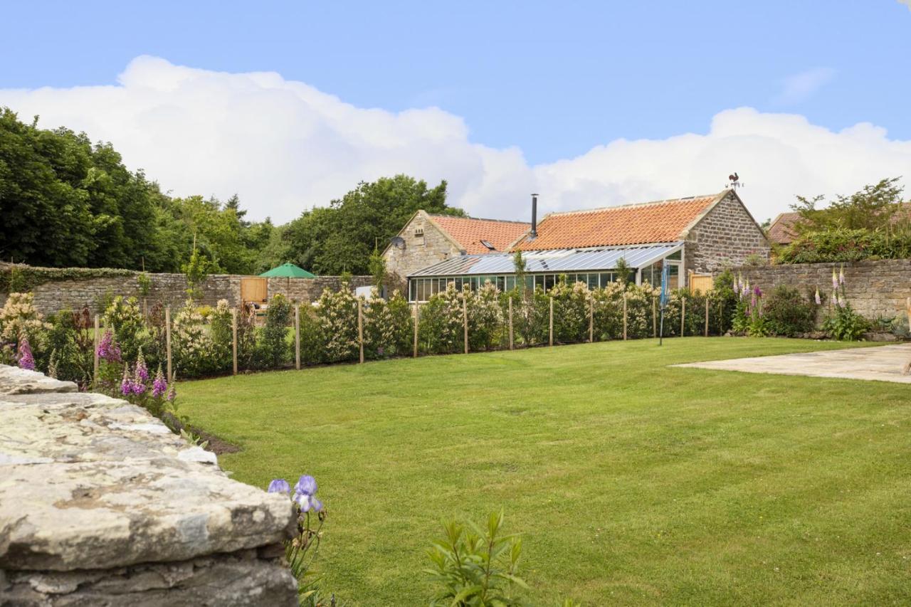 Thirley Cotes Farm Cottages Скарборо Экстерьер фото