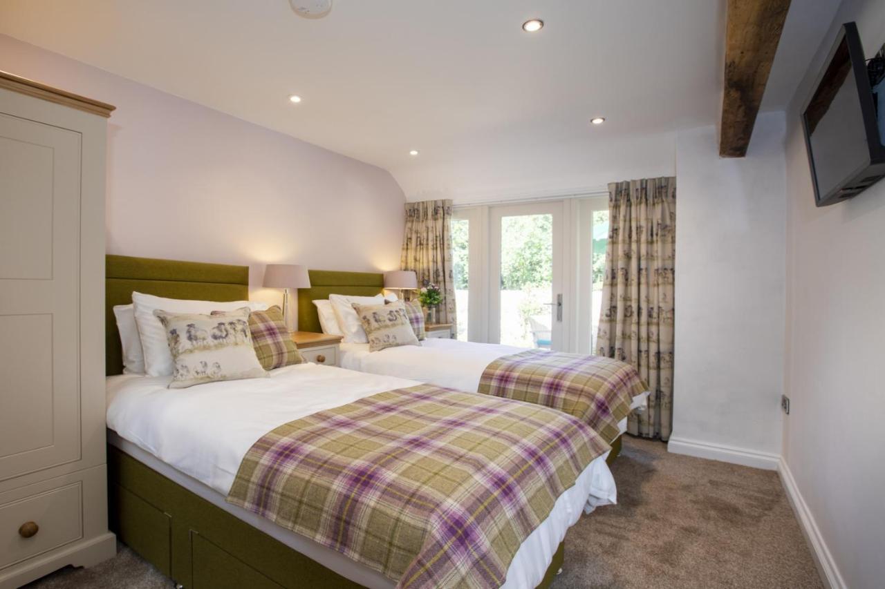 Thirley Cotes Farm Cottages Скарборо Экстерьер фото